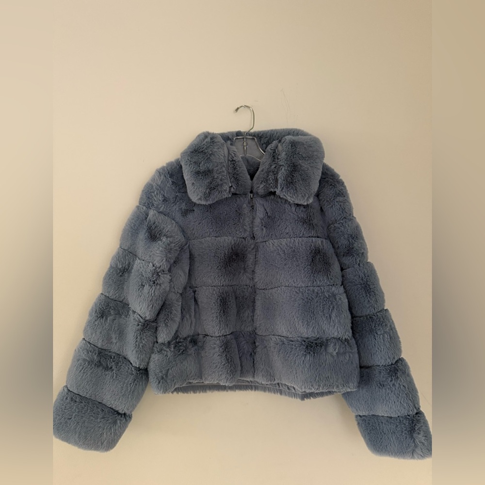 BCBGMaxAzria Vegan Teddy Luxury Scandi Girl Coat Jacket Misty Blue size M - Picture 4 of 8